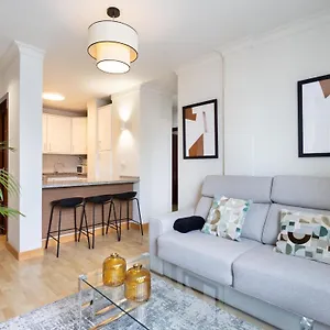 https://ek-mateo-laguna-center.adeje-hotels.com